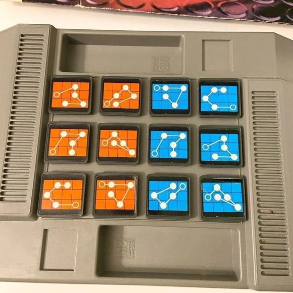 Vintage 1984 Input Milton Bradley Strategy Board Game Bilingual  Complete - Picture 8 of 16